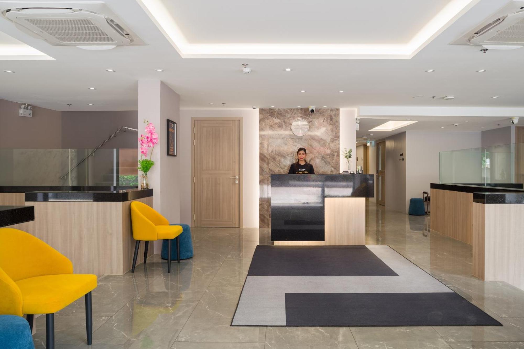 Отель T2 The Portal Sukhumvit Бангкок Экстерьер фото