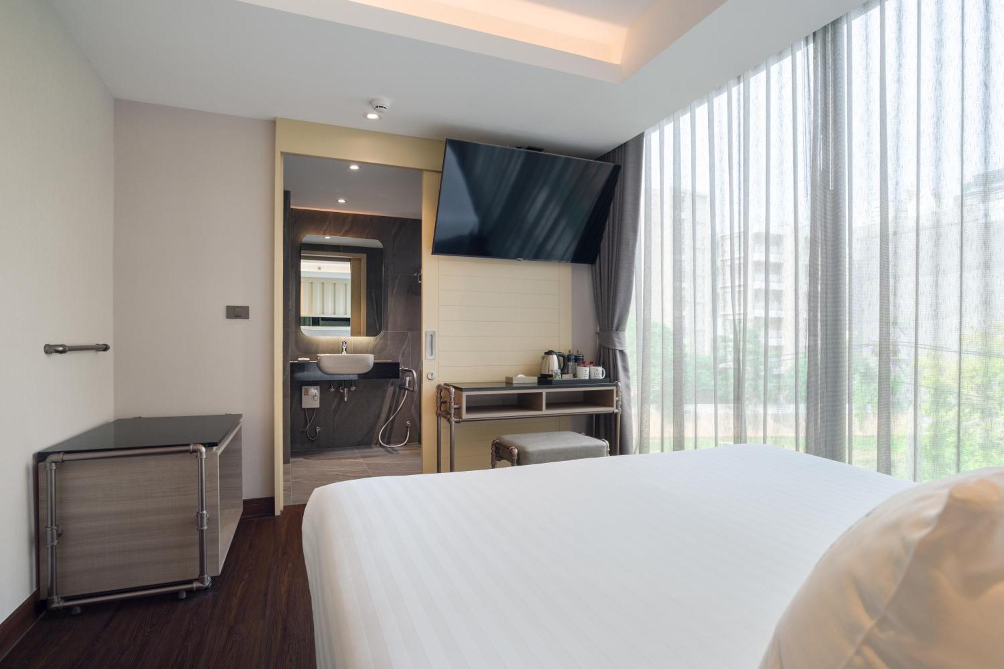 Отель T2 The Portal Sukhumvit Бангкок Экстерьер фото